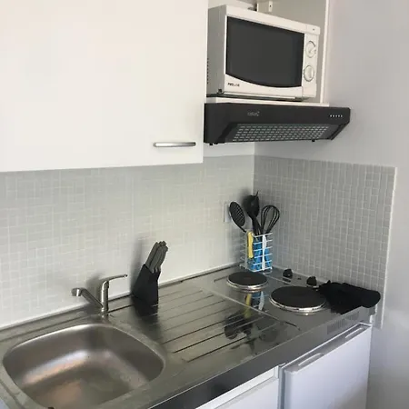 Apartment Center Terrace Ac Wifi 200 M From Sea Behind Martinez